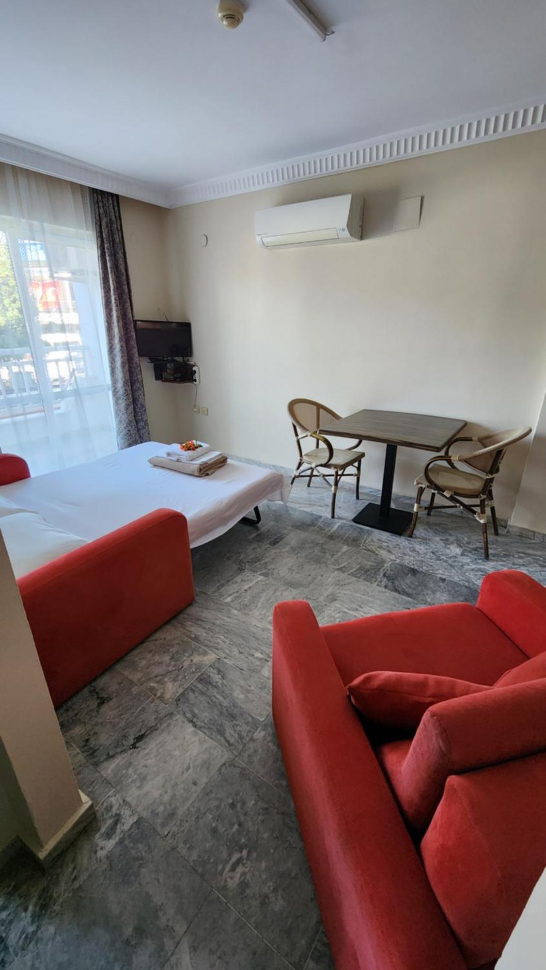 Irem Apart Hotel 말마리스 외부 사진